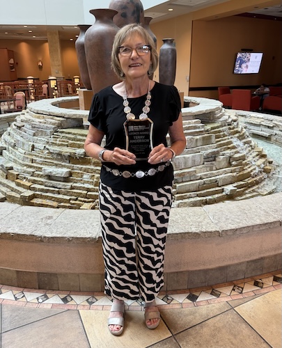 terry anderson receives award